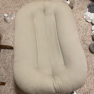 Snuggle Me Organic baby lounger